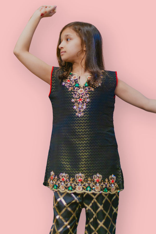 Girls Stitched Festive 3 Piece 743B R17